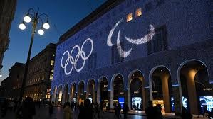 勇士120-113雄鹿！裁判承认错误，格林看清现实，库里也把话挑明