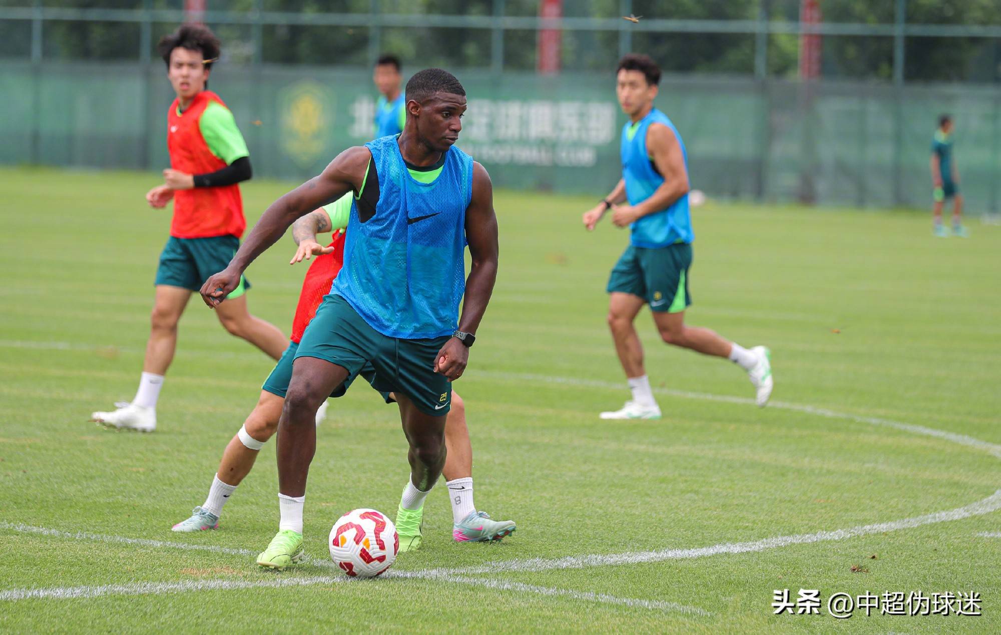 但手的位置 但手的位置