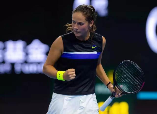 我们防守出 我们防守出