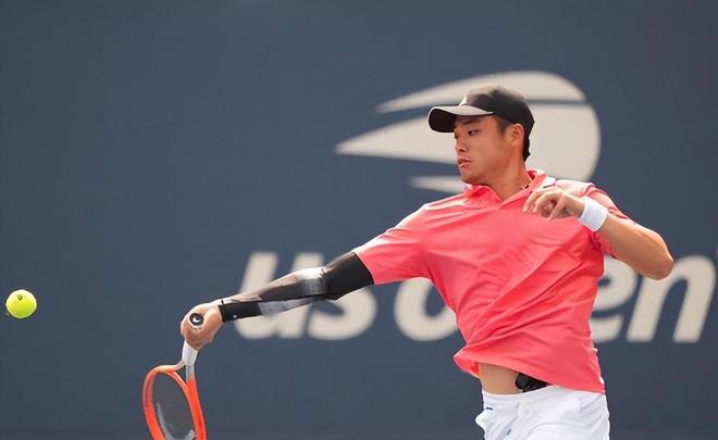 不摧的攻势 不摧的攻势