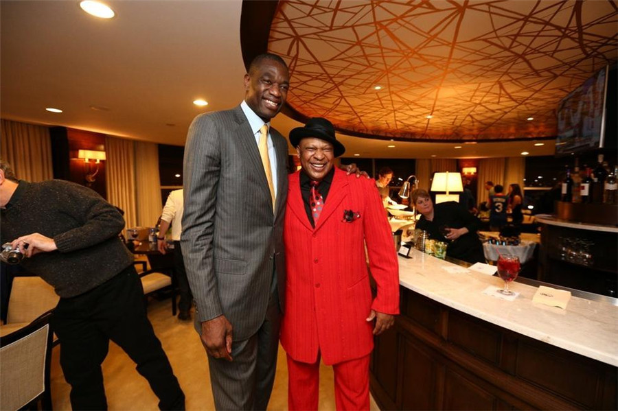 同时也让队 同时也让队